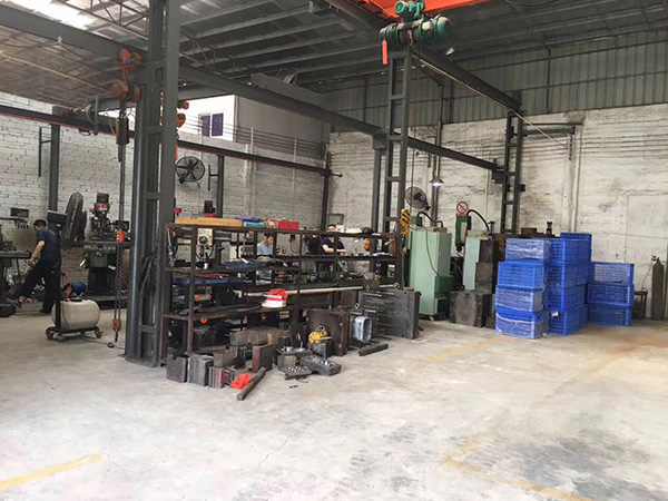 勞恩生產(chǎn)車間 勞恩生產(chǎn)車間