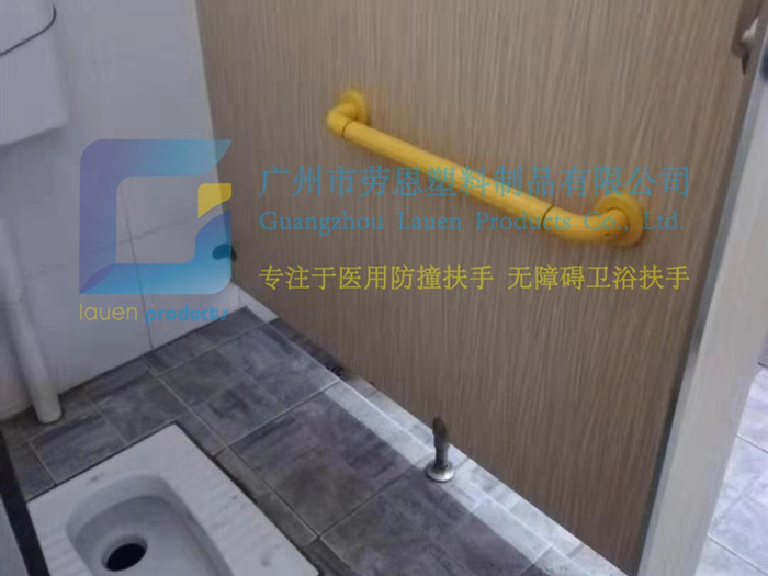 無(wú)障礙扶手等許多無(wú)障礙設(shè)施無(wú)法真正使用