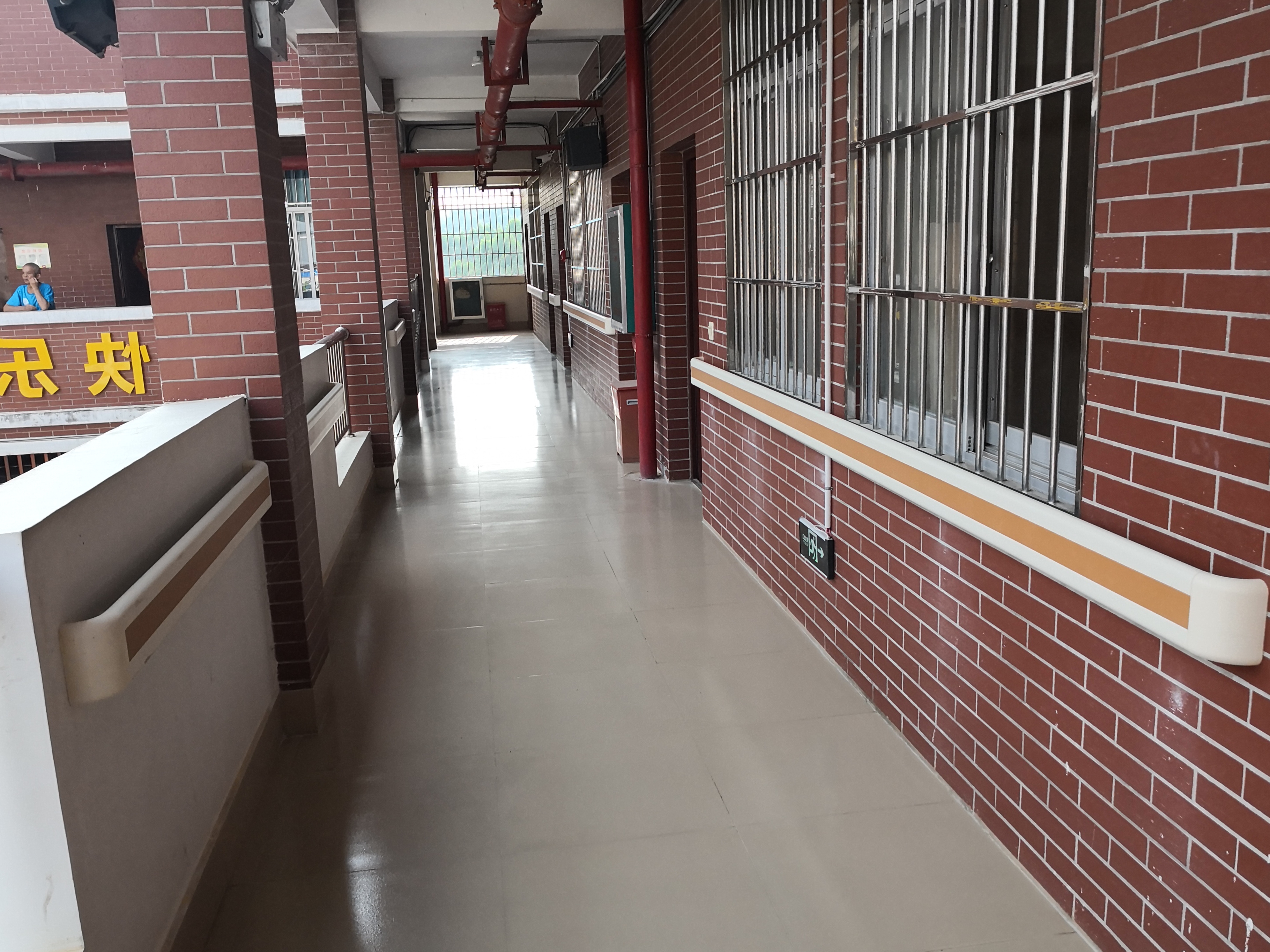 醫(yī)用防撞扶手的優(yōu)點(diǎn)有哪些呢? 安裝防撞扶手的流程是什么？