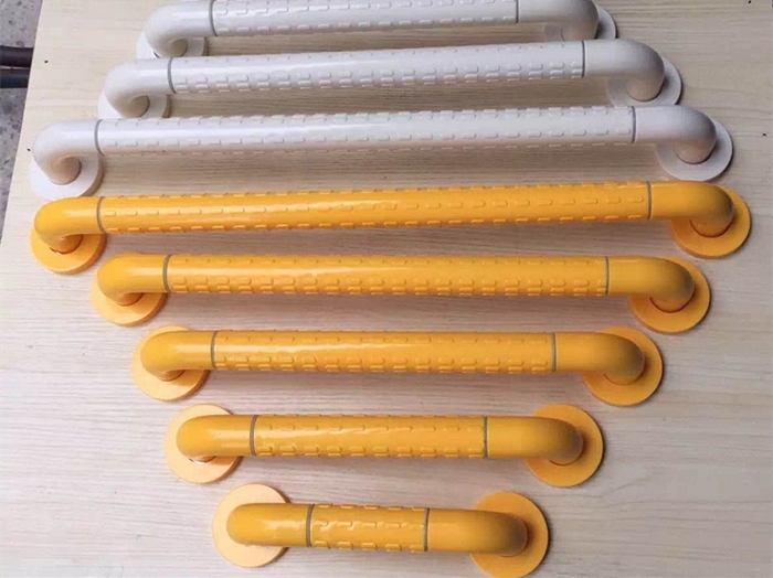 上了年紀(jì)和行動(dòng)不便的人使用的衛(wèi)生間應(yīng)該安裝衛(wèi)生間安全扶手