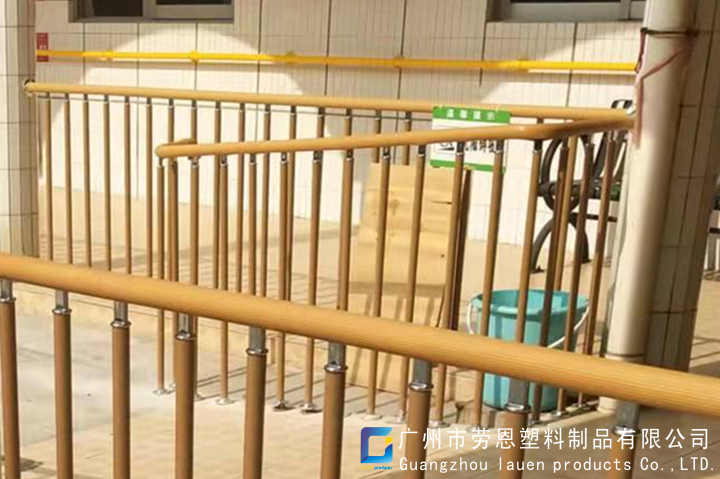 【佛山順德】無障礙坡道扶手，讓殘障老人們的出入更安全！